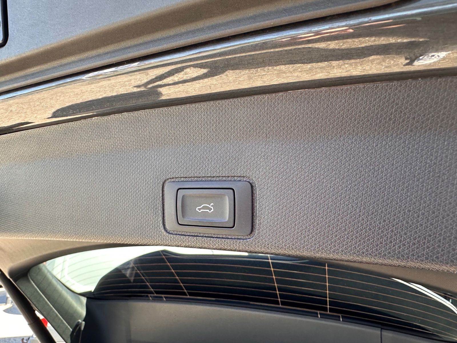 Fahrzeugabbildung CUPRA Terramar 1.5 eTSI DSG ACC/Navi/Sound/Memory/360°