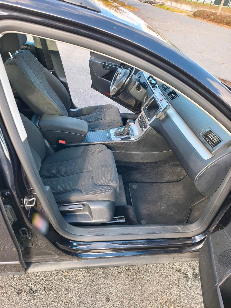 Volkswagen Passat 2010 — photo 8
