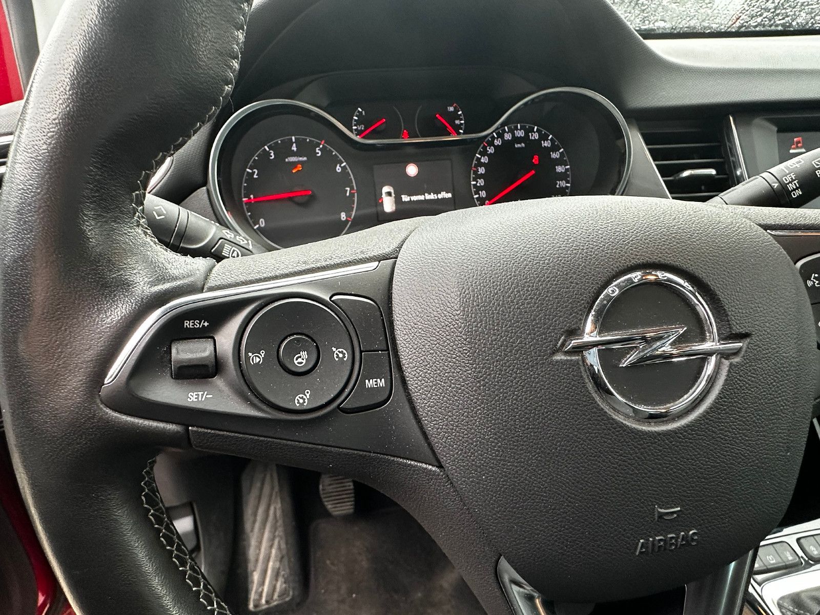 Fahrzeugabbildung Opel Crossland Eleg. Klimaaut. Kamera PDC Top Zustand