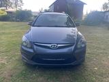 Hyundai i30 CW 1.6 CRDi 66 kW Edition20 - Hyundai i30 aus 2012 mit Diesel-Antrieb: Kombi