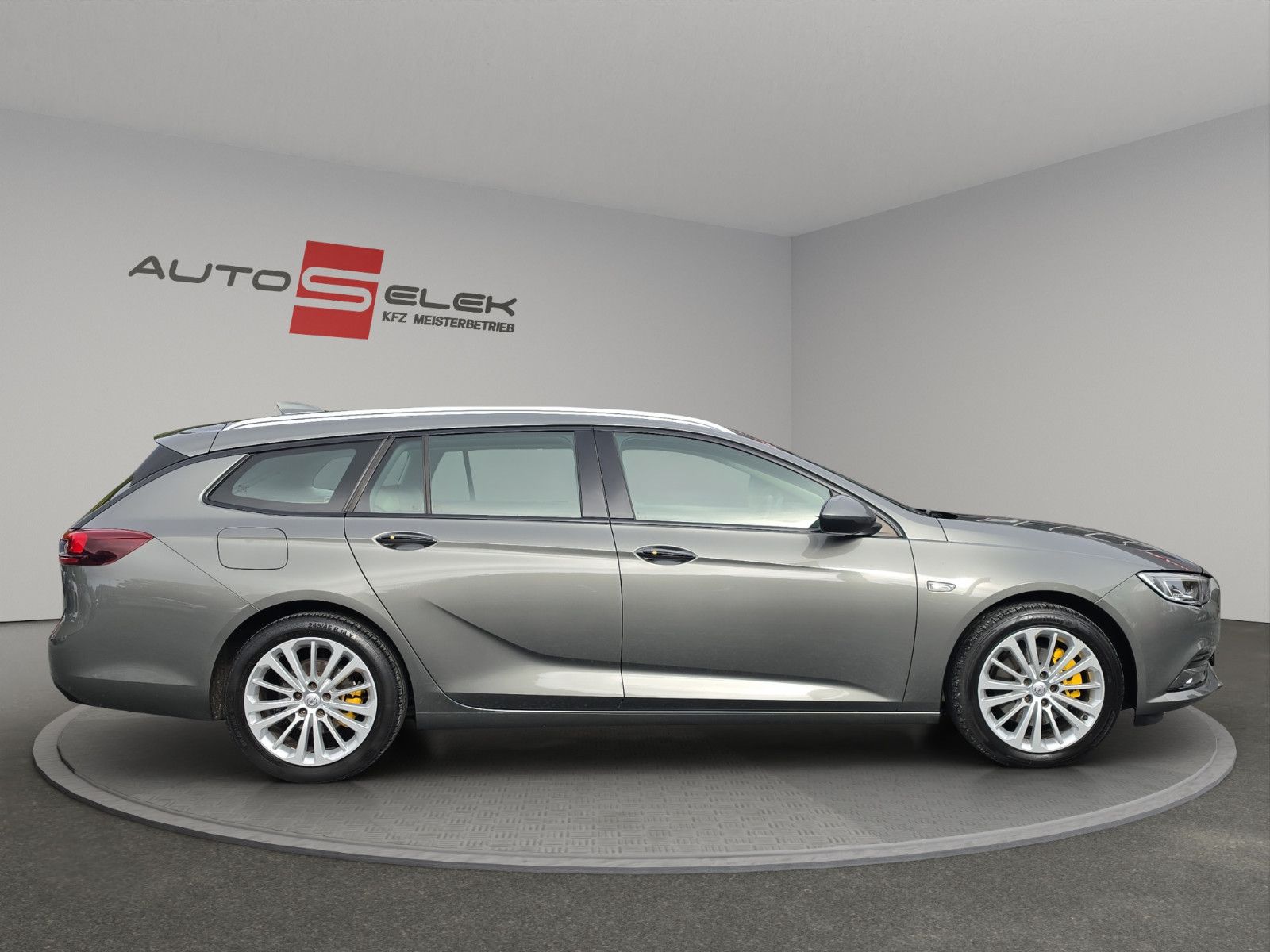 Fahrzeugabbildung Opel Insignia B Sports Tourer Business Innovation