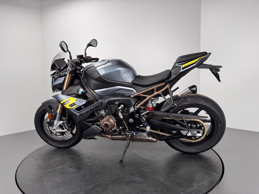 Fahrzeugabbildung BMW S 1000 R *NEUWERTIG *KAUM KILOMETER