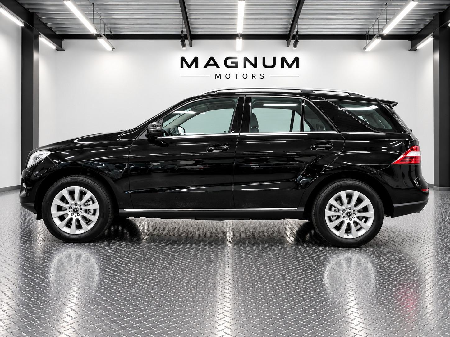 Mercedes-Benz ML250 4-MATIC BT *Navi*Leder*AHK*8x Bereift*