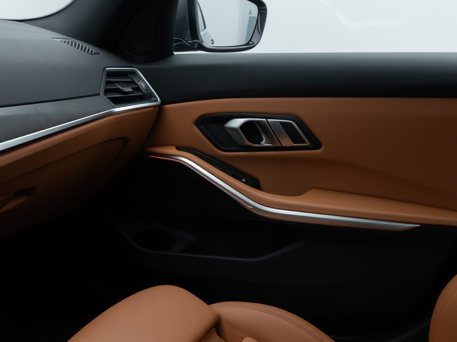 Fahrzeugabbildung BMW 330e Luxury Line 360°Laser HUD DAB HiFi Sport