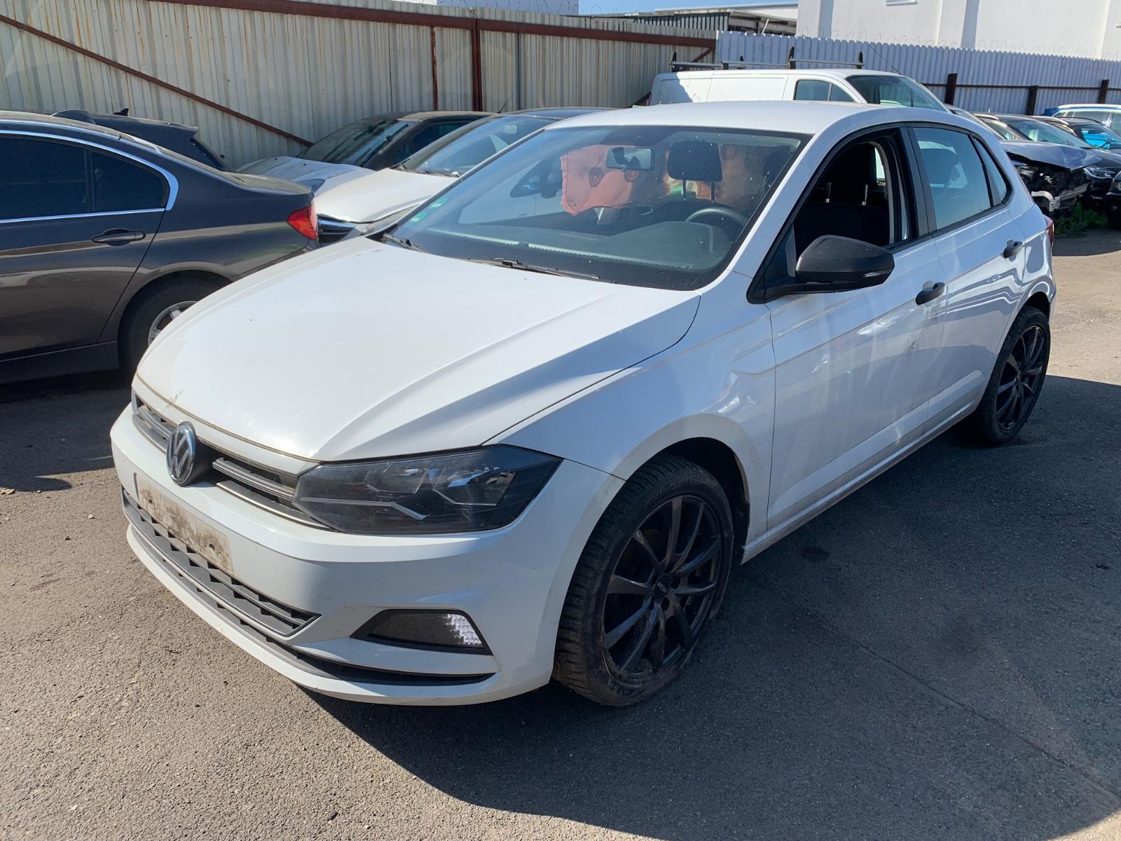 Volkswagen Polo VI Trendline