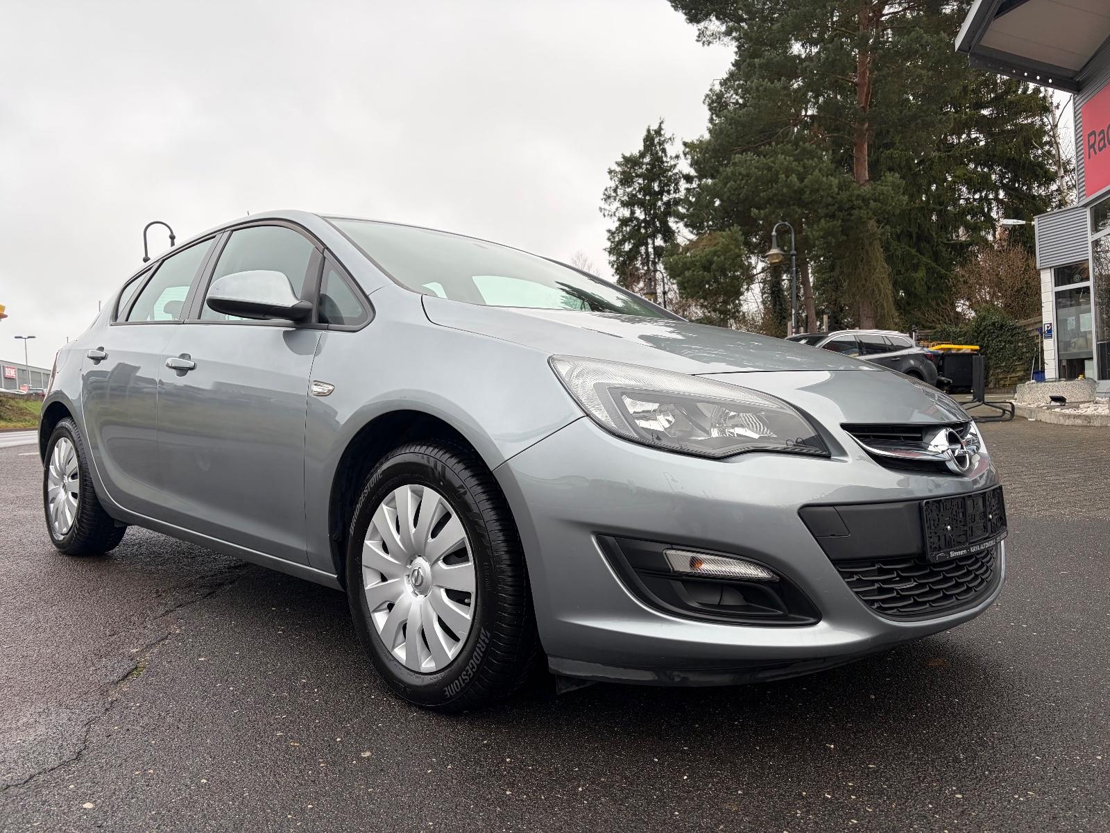 Opel Astra J Lim. 5-trg. Selection