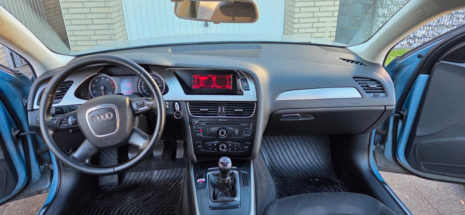 Audi A4 2008 — photo 7