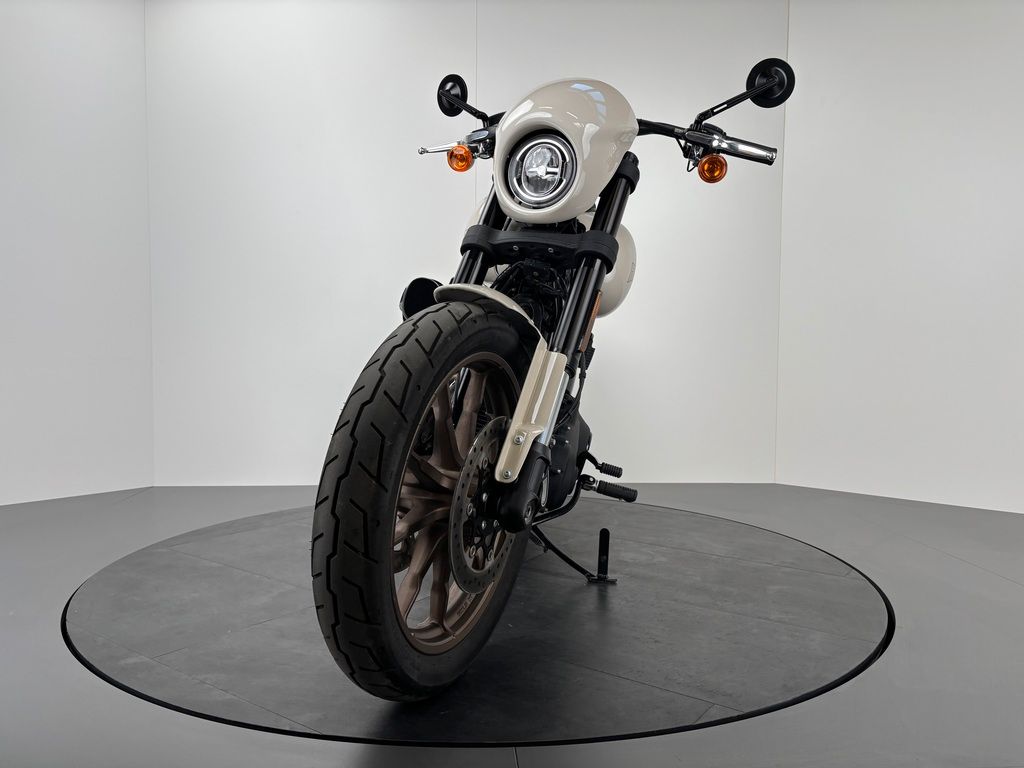 Fahrzeugabbildung Harley-Davidson LOW RIDER S FXLRS *NEUWERTIG *JEKILL&HYDE