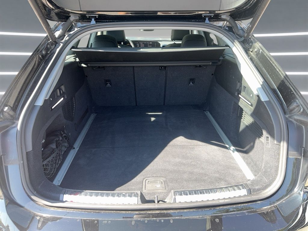 AUDI A6 2025