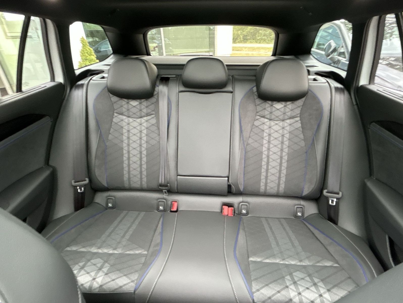 Volkswagen Passat - Bild 10