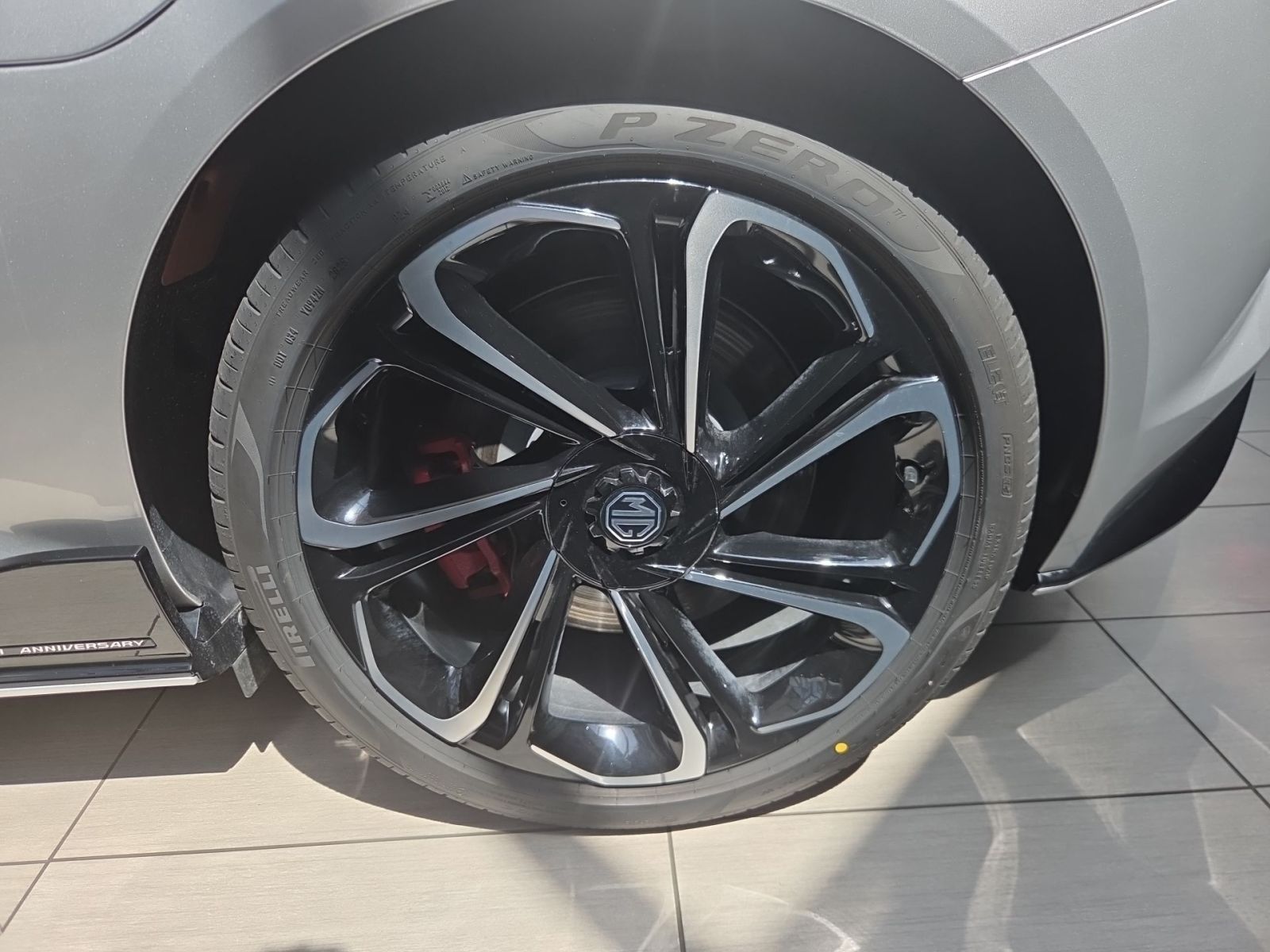 Fahrzeugabbildung MG Cyberster 77 kWh AWD XPower 510 PS Automatik* NA