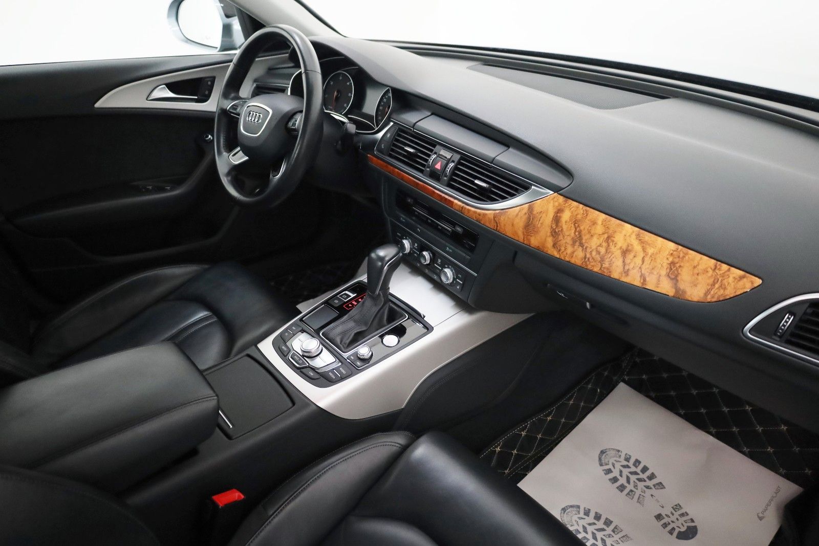 Fahrzeugabbildung Audi A6 Avant 3.0TDI Leder,Navi,Xenon,Panor,BOSE,+WR
