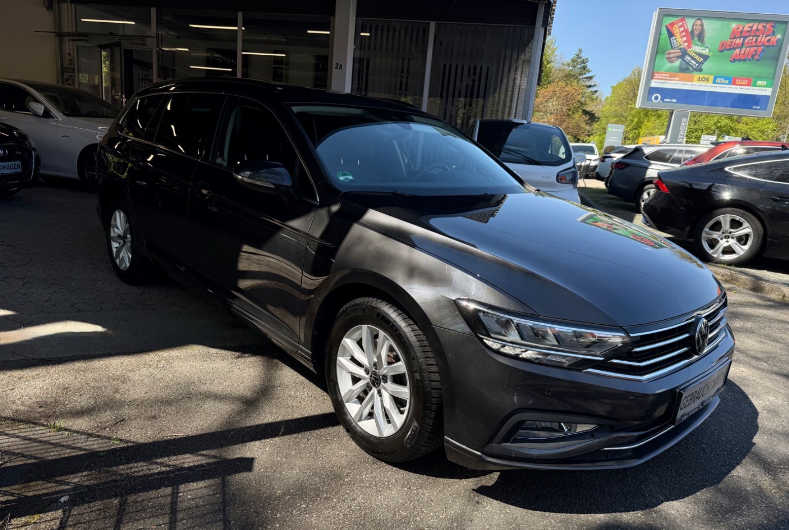 Volkswagen Passat Variant Navi ACC Sitzheizung LWST