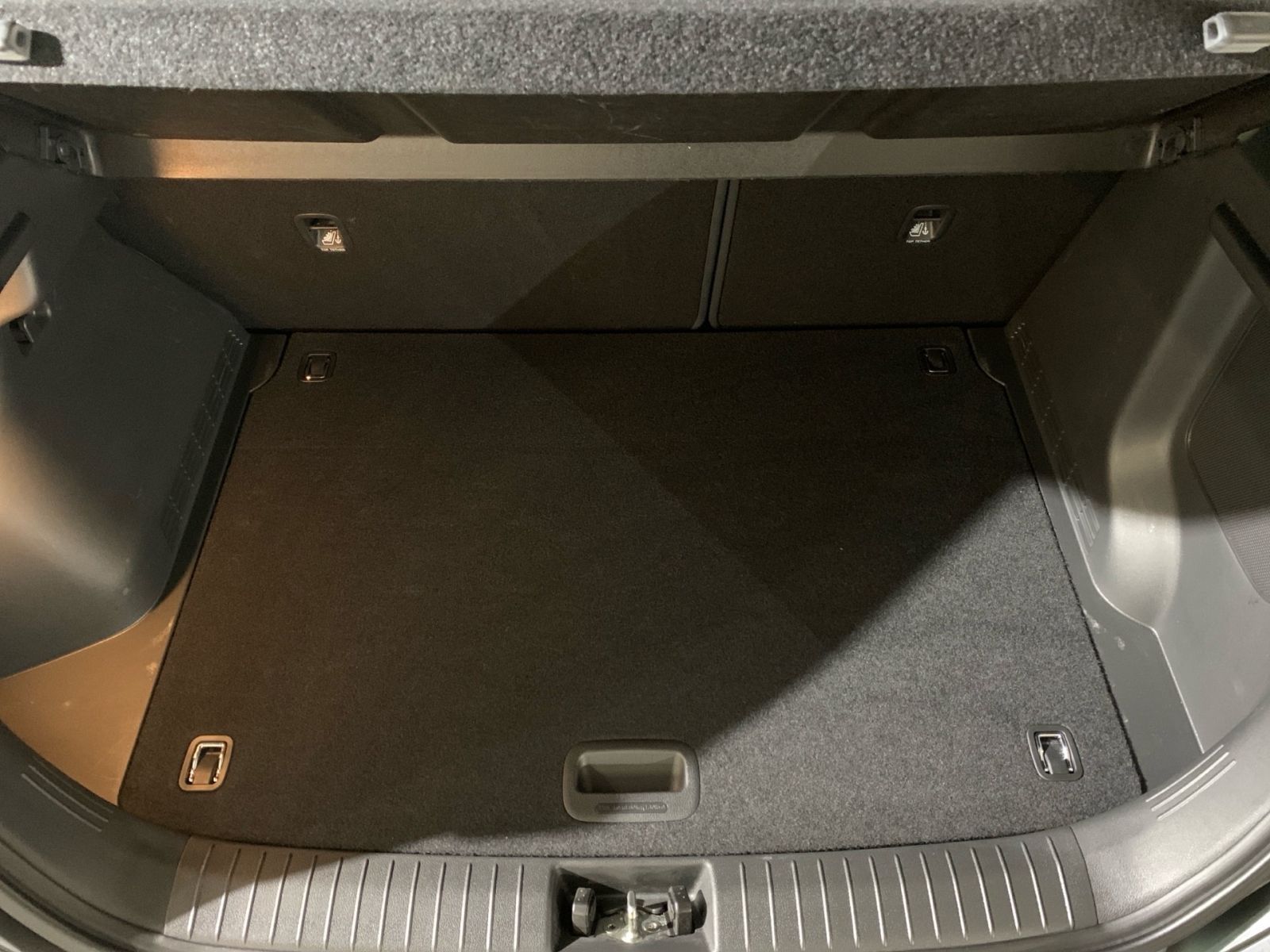 Fahrzeugabbildung Hyundai KONA 1.6 T-GDI 7-DCT Premium Leder Navi
