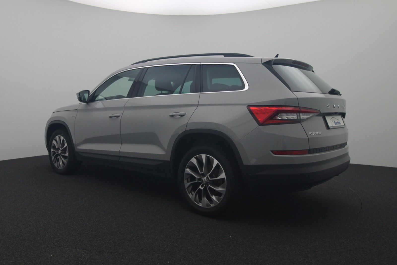 Fahrzeugabbildung SKODA Kodiaq Clever 4x4 DSG AHK ACC LED 19"