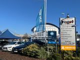 Volkswagen Sharan Cup BMT NAVI/XENON/DACH/18"/7-Sitze/1.Hd! - Volkswagen in Aschaffenburg