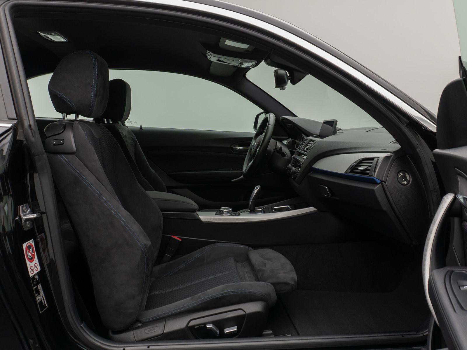 Fahrzeugabbildung BMW 228i Coupé M Sport NaviPro DAB HiFi Xenon PDC