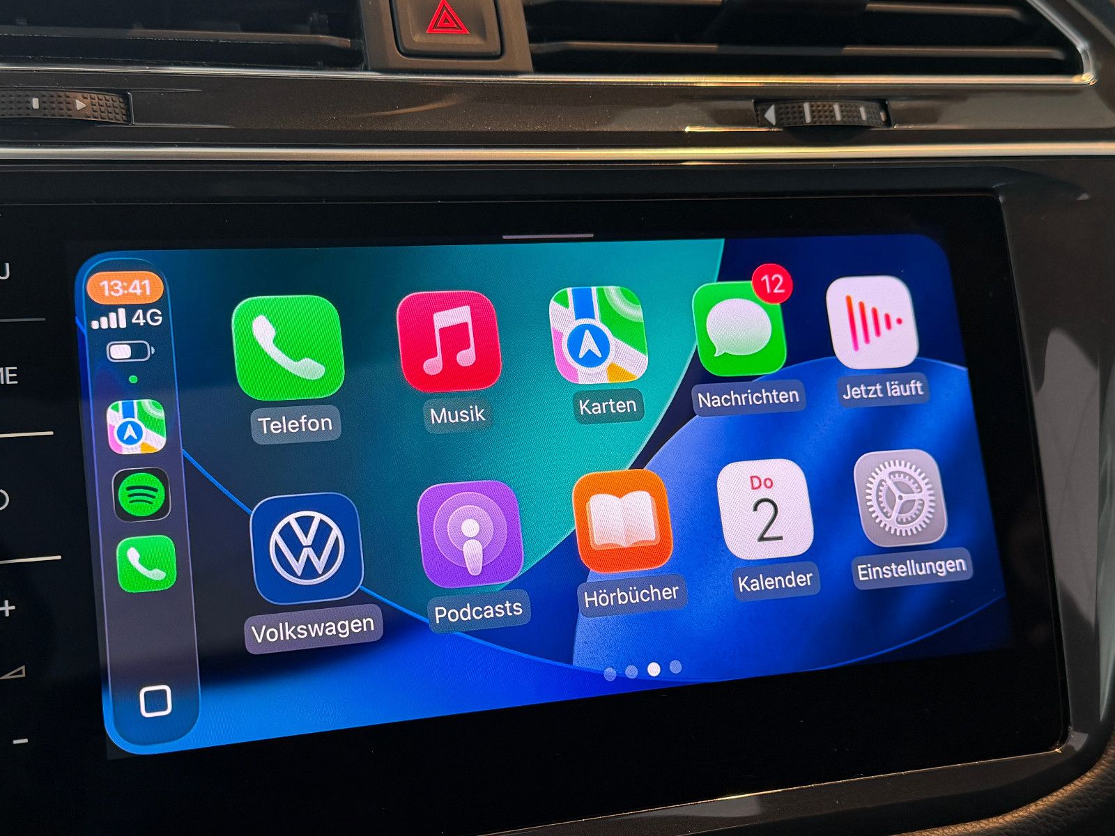 Fahrzeugabbildung Volkswagen Tiguan Allspace R-Line /PANO/HUD/HARMAN-KARDON/