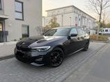 BMW 330i xDrive M Sport Automatik -Top Austattu - BMW 330 mit Benzin-Antrieb: Alcantara, Limousine