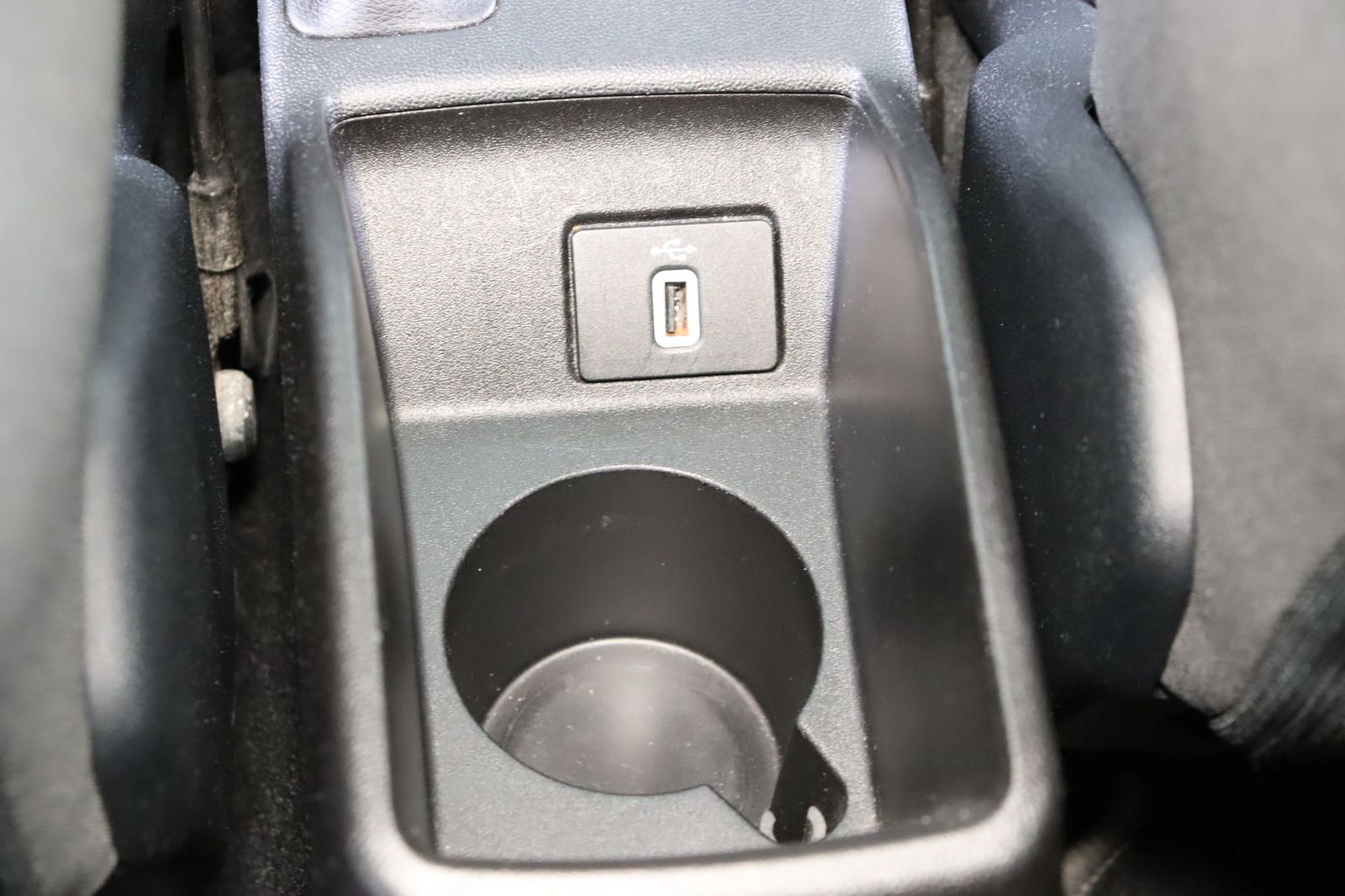 Fahrzeugabbildung Ford Fiesta 1.0 l Active * Klima * SHZ * PDC