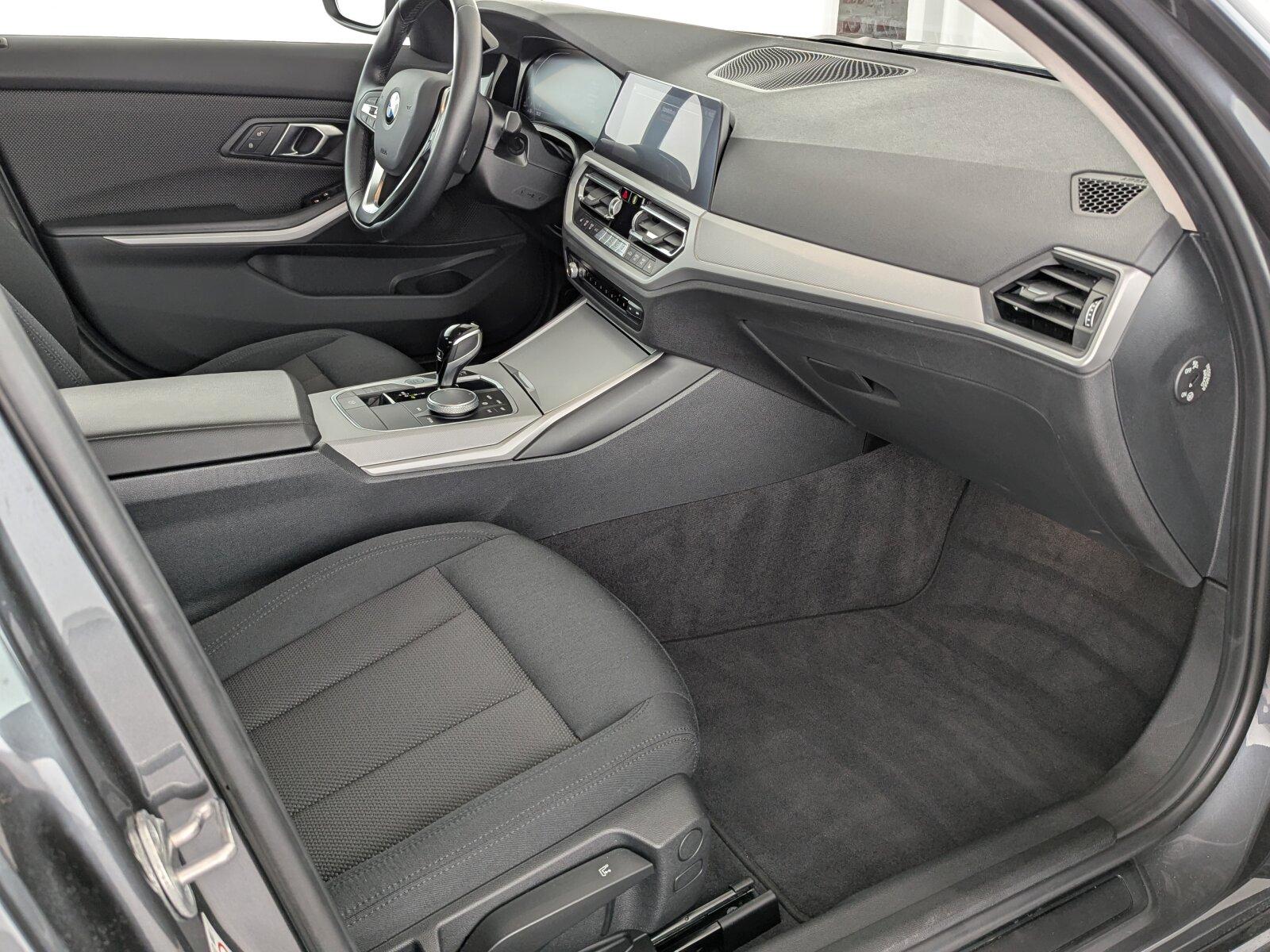 BMW 320 d Mild Hybrid xDrive Advantage LED+NAVI+SHZ+