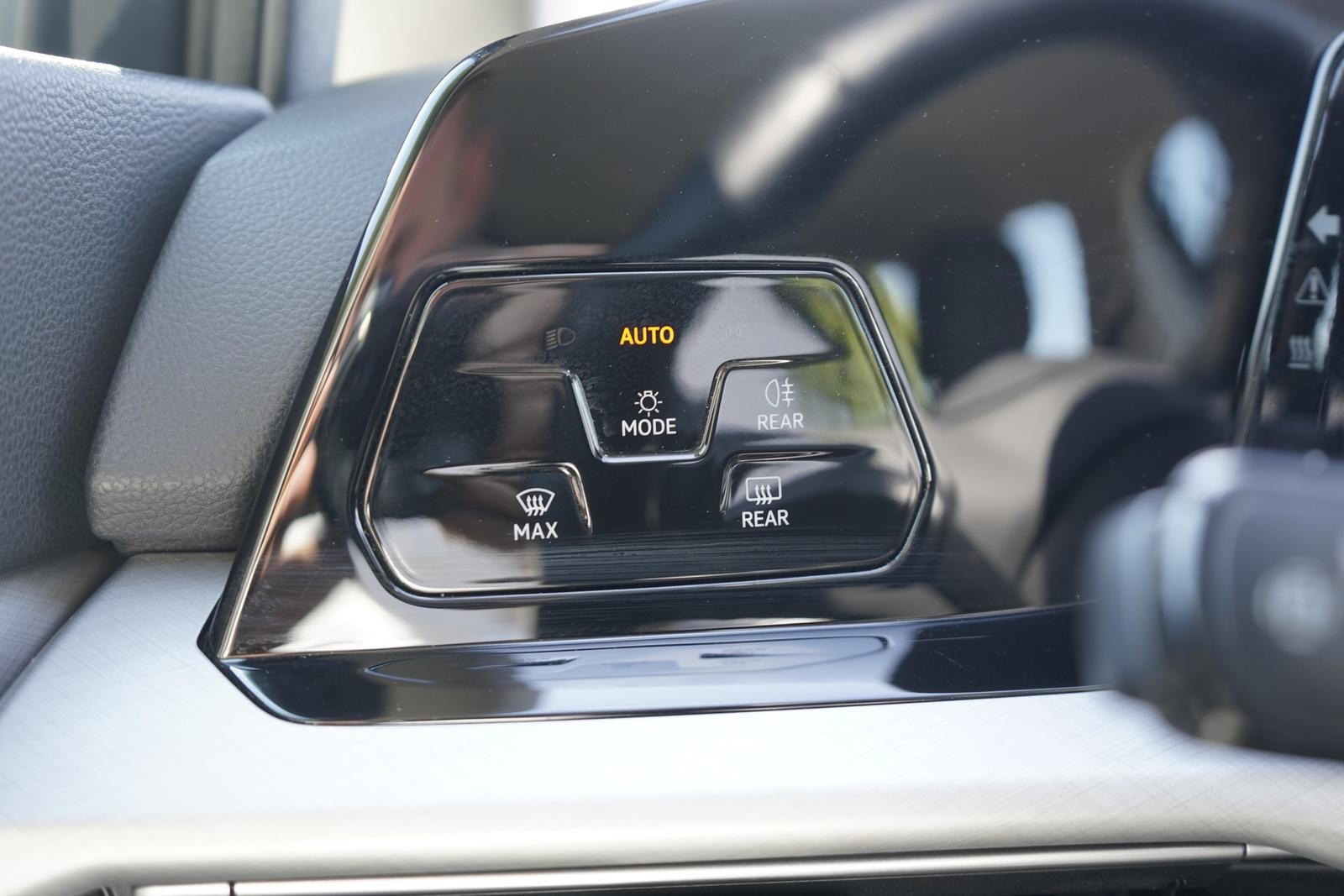 Volkswagen Golf VIII 1.5 TSI Life LED Navi Sitzheizung DAB, миниатюра 22