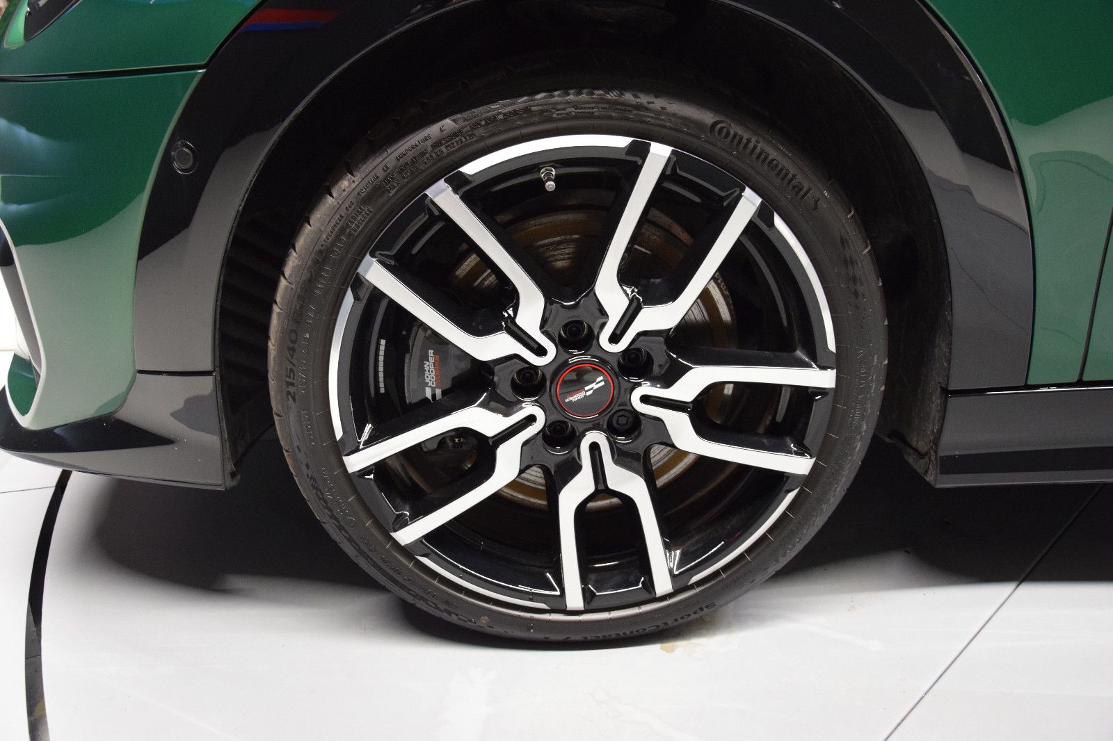 Fahrzeugabbildung MINI Cooper S John Cooper Works Trim 5-Türen Pano HuD