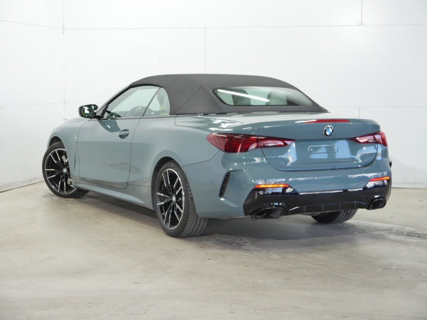Fahrzeugabbildung BMW M440i xDrive HK HiFi Adap. LED Adap. M Fahrwerk