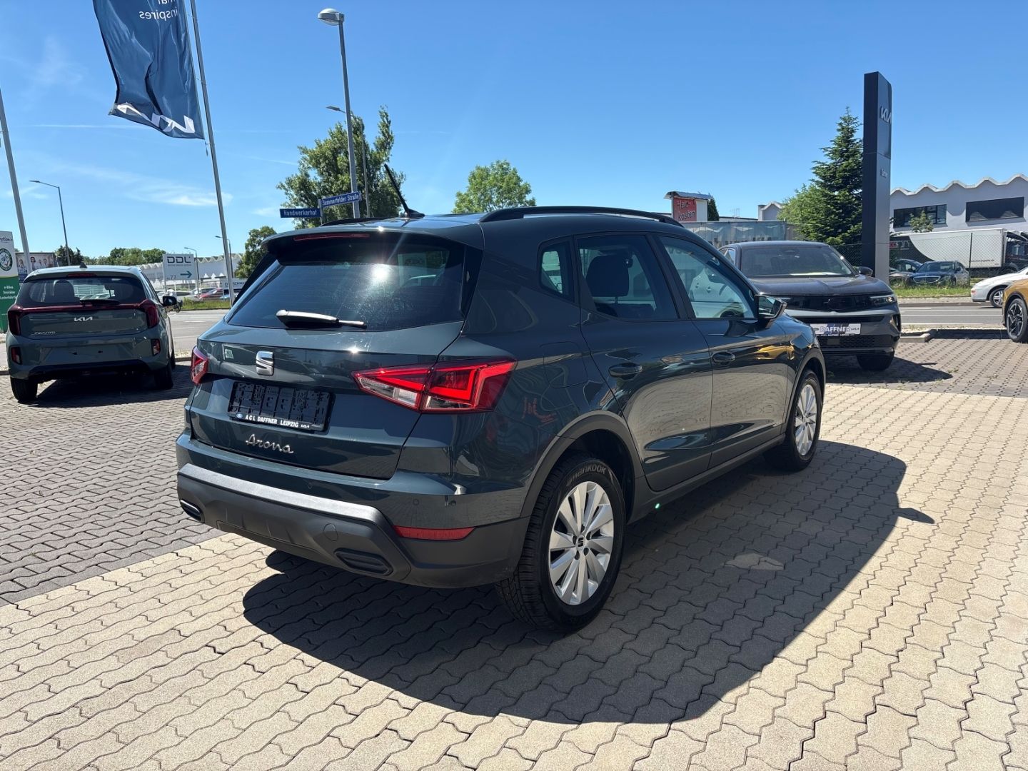 Fahrzeugabbildung SEAT Arona Style Navi Digitales Cockpit LED Apple Car