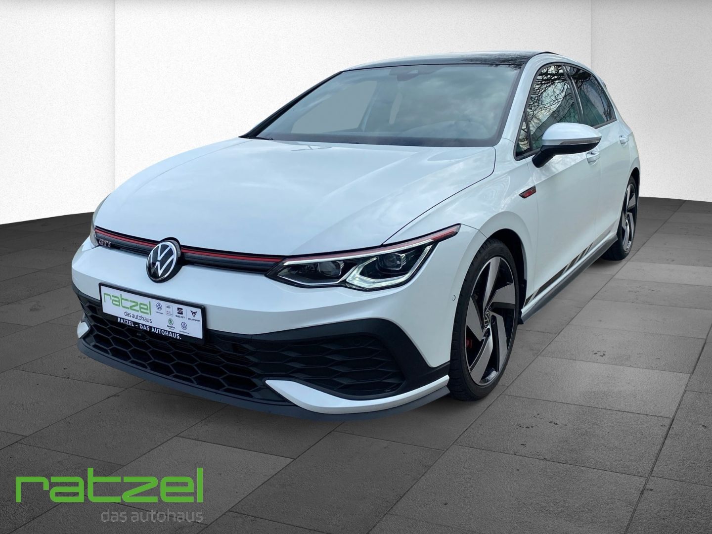 Fahrzeugabbildung Volkswagen Golf VIII Clubsport 2.0 TSI Pano LED Navi ACC