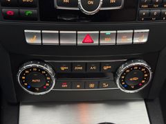 MERCEDES-BENZ C 350 CGI BlueEfficiency /AMG/Panorama/HarmanKar