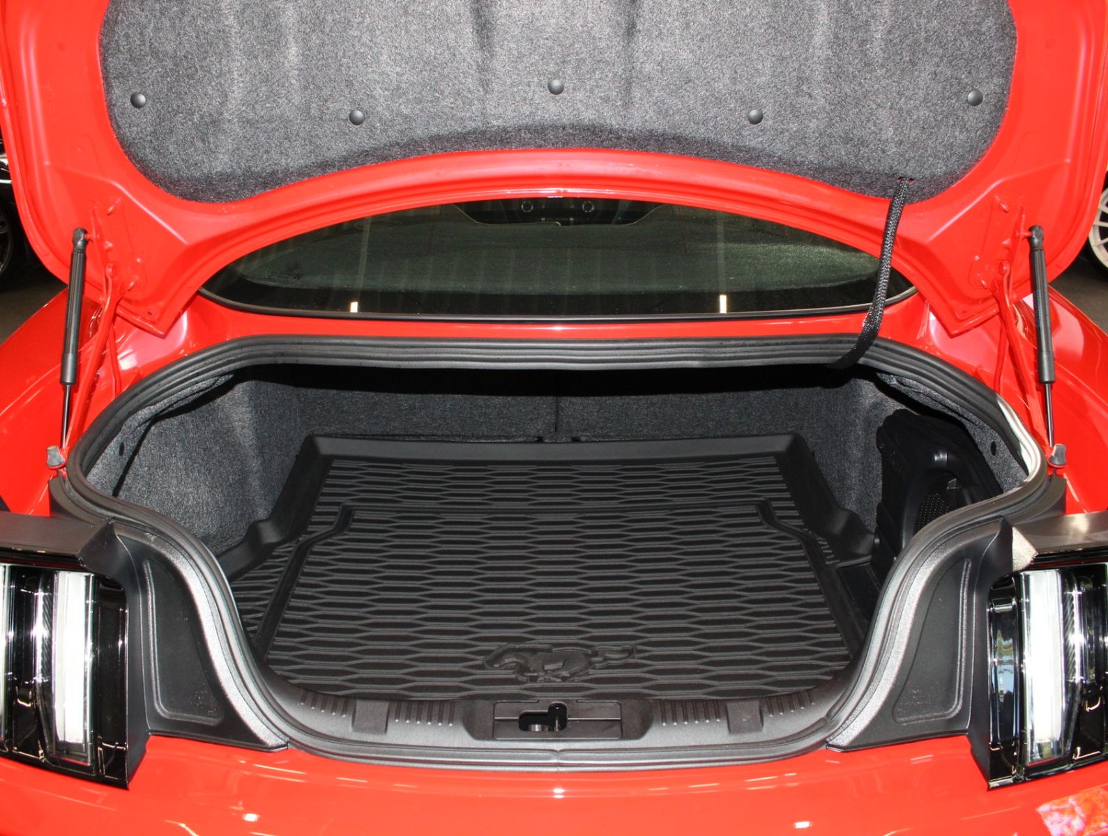 Fahrzeugabbildung Ford Mustang GT Fastback 1.Hand*NUR 12T KM