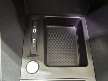 Ford Grand Tourneo Connect PHEV Titanium