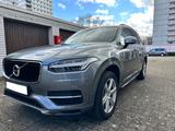Volvo XC90 D5 AWD Geartronic Momentum Momentum - Volvo Gebrauchtwagen in Karlsruhe
