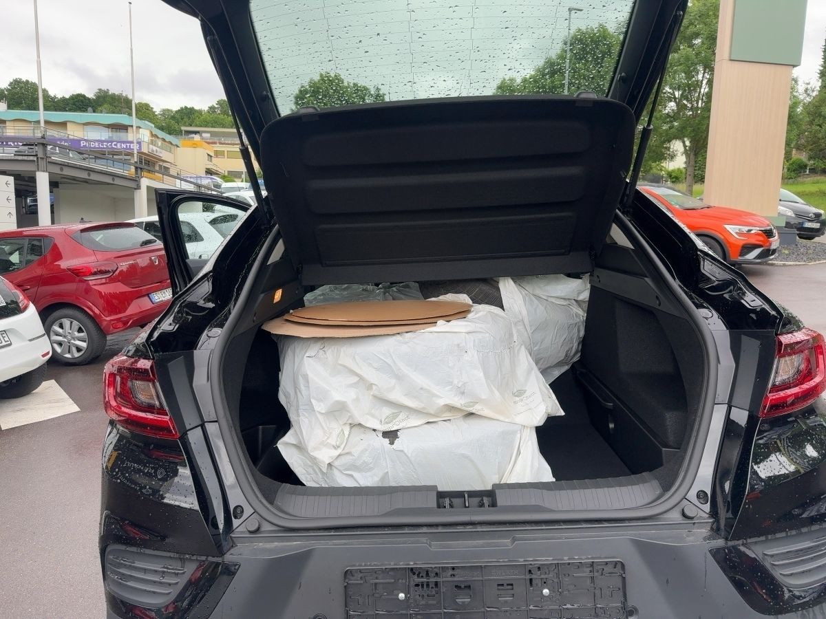 Fahrzeugabbildung Renault Arkana Techno TCe 140 EDC SHZ