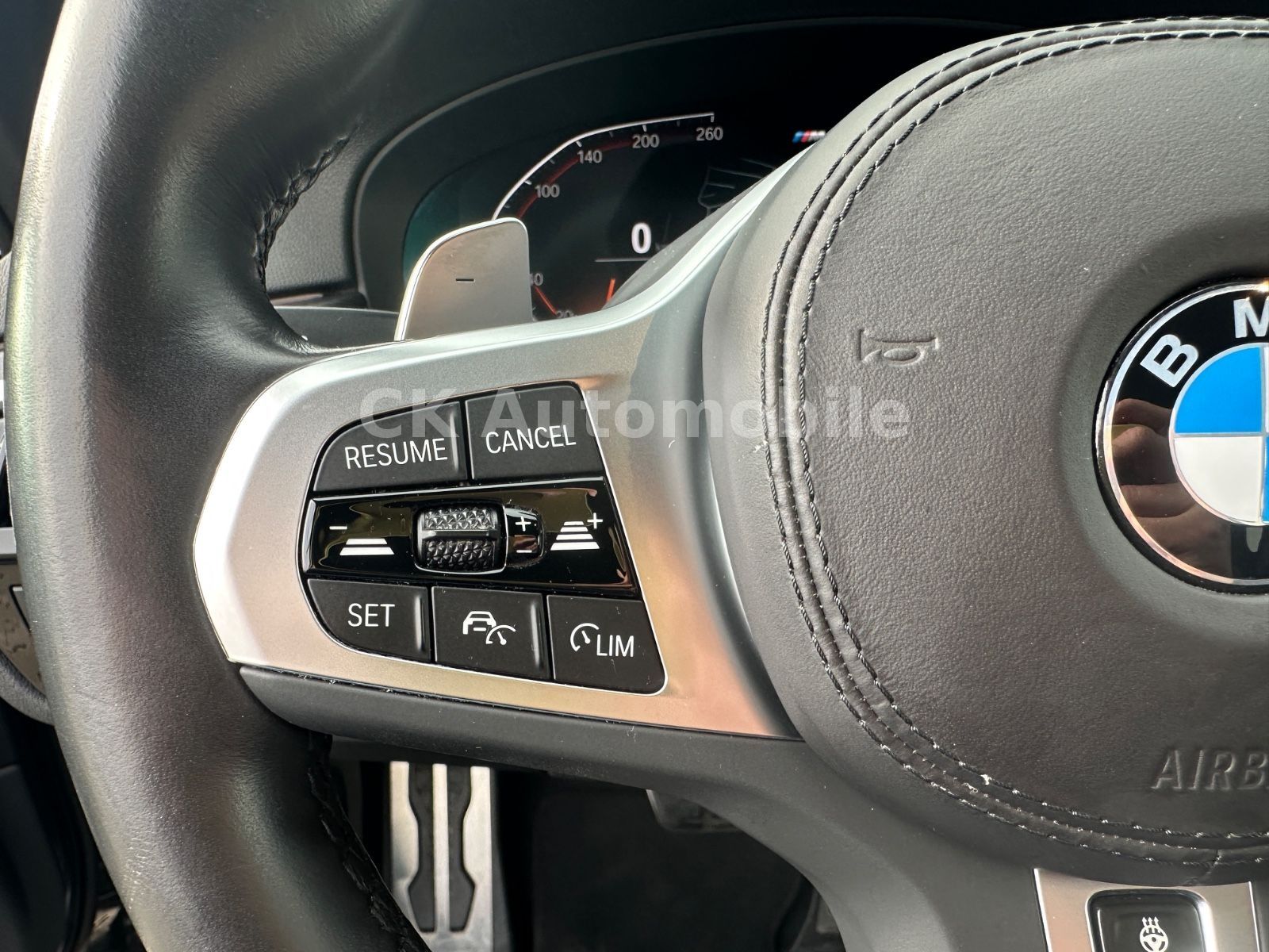 Fahrzeugabbildung BMW 520dxDrive Touring M-Sport/Laser/Head-Up/ACC/AHK