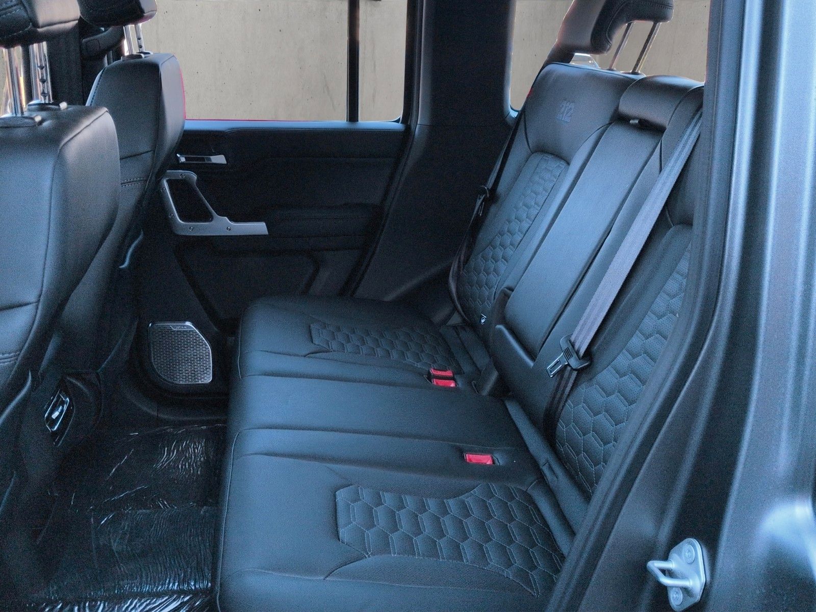 Fahrzeugabbildung BAW BAW 212 2.0D AT8 4x4