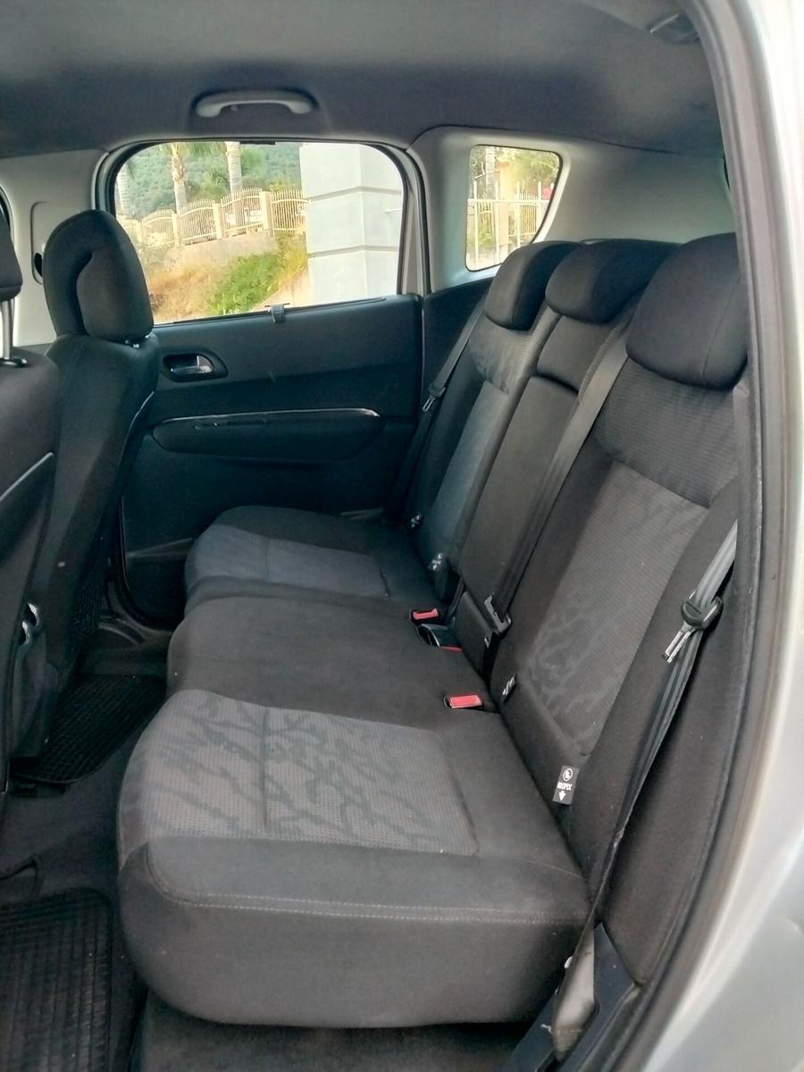Peugeot 3008 2009 — photo 14