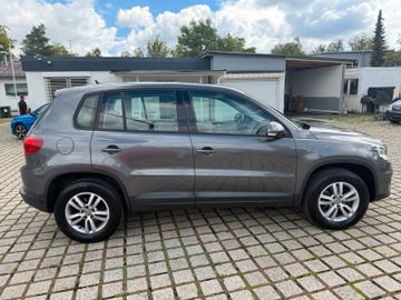Volkswagen Tiguan - 5