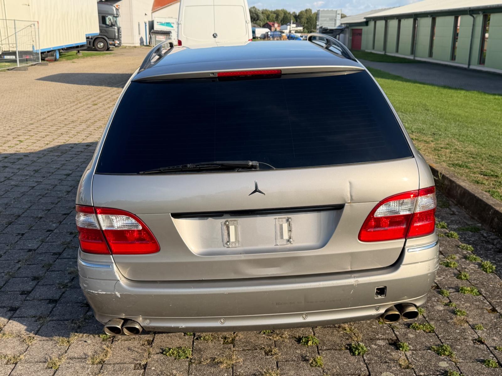 Mercedes-Benz E320 2006 — photo 5