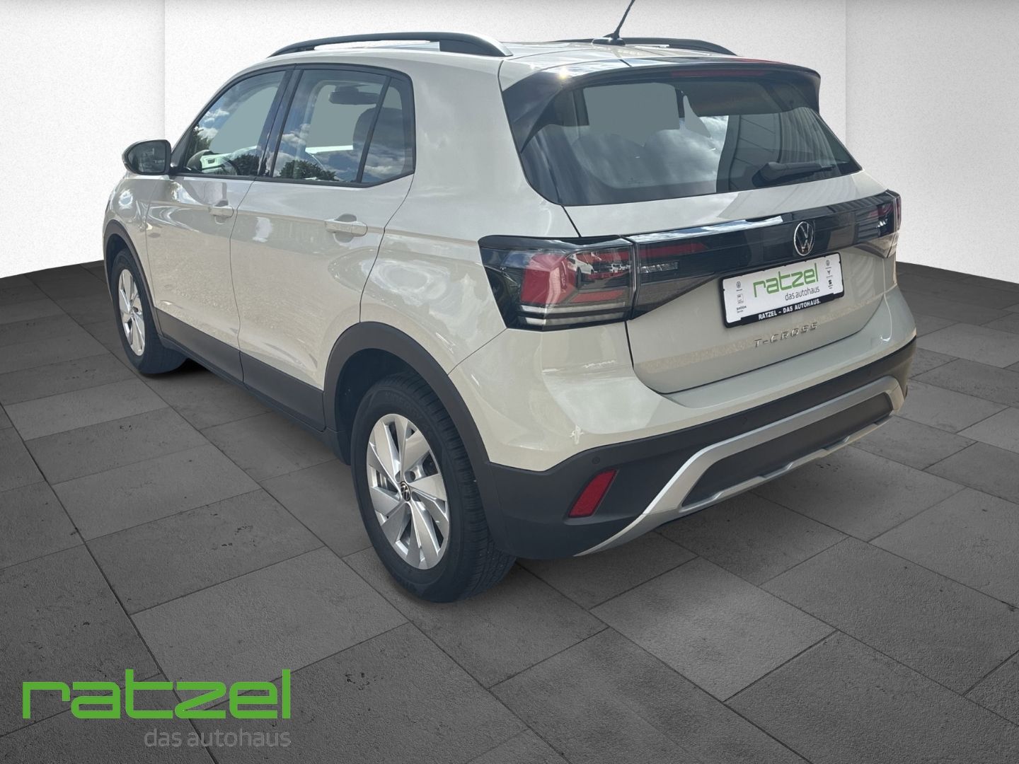 Fahrzeugabbildung Volkswagen T-Cross Life 1.0 l TSI AHK-abnehmbar Navi LED AC