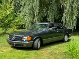 Mercedes-Benz 560 - Mercedes-Benz 560 mit Benzin-Antrieb: Coupe