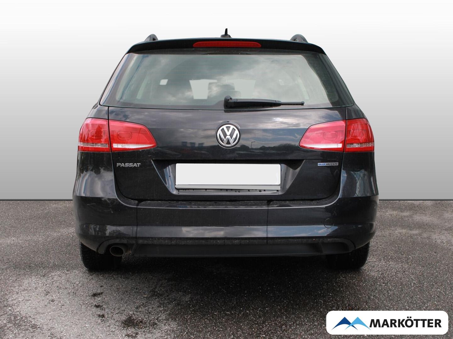 Volkswagen Passat 2014 — interior