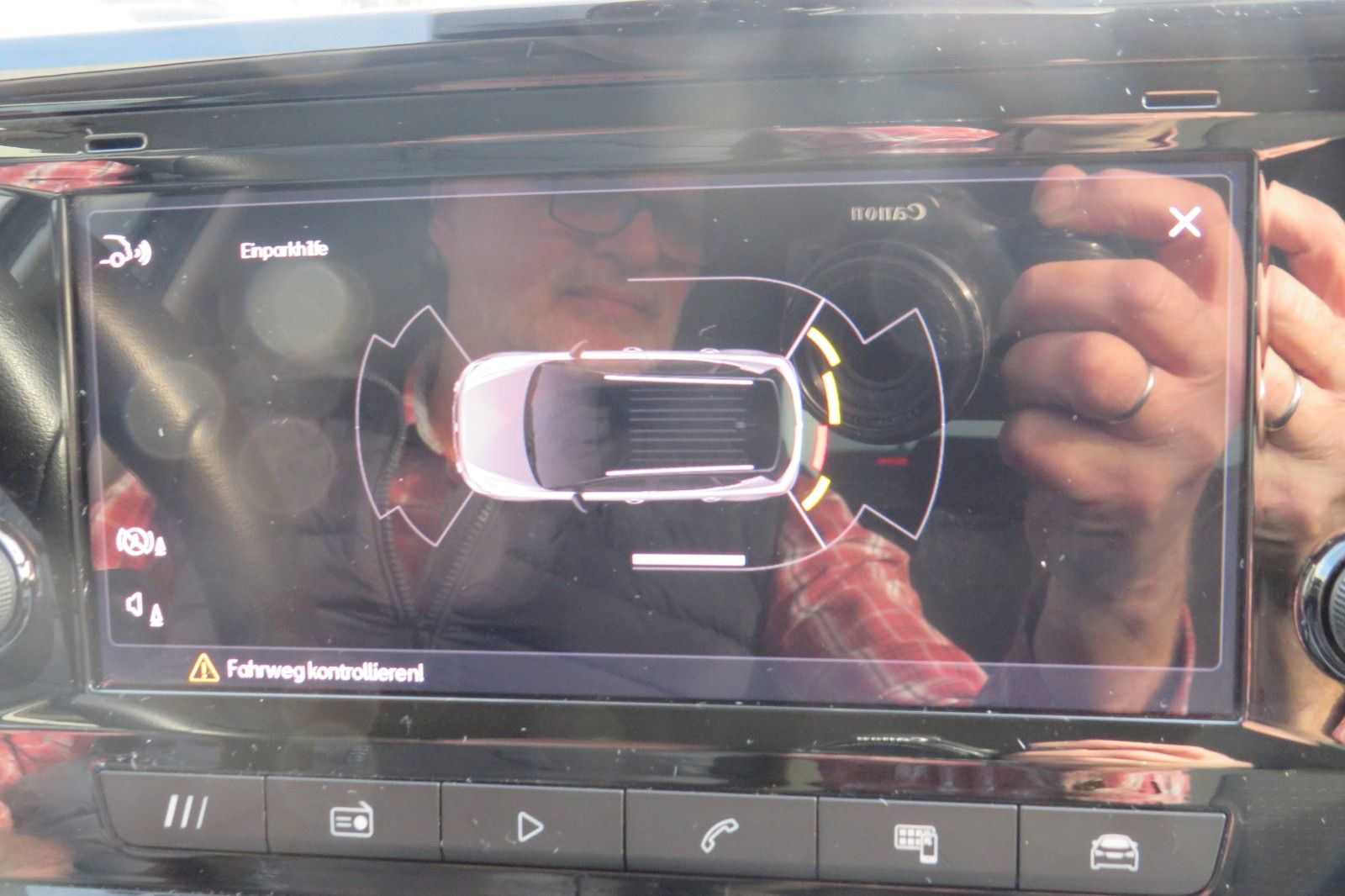 Fahrzeugabbildung SEAT Arona Style DSG GRA KAMERA SITZH. PDC APP-CON 1H