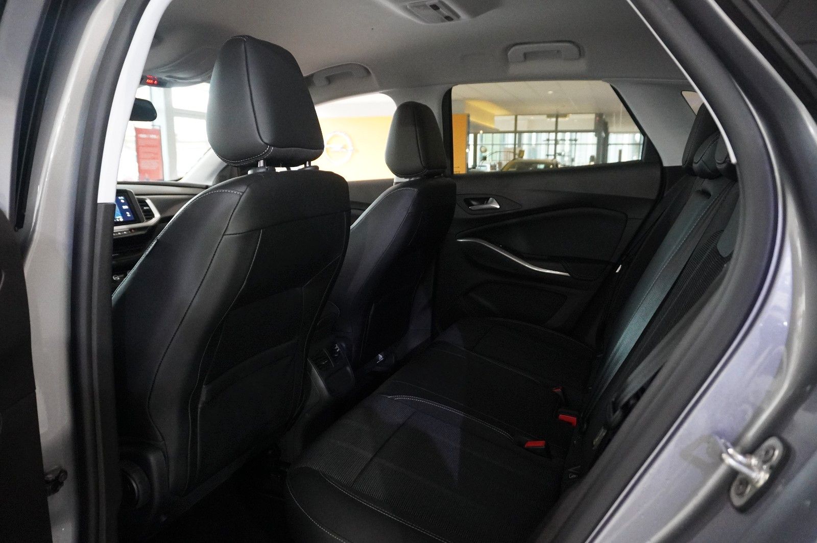 Fahrzeugabbildung Opel Grandland (X) 1.2T GS SPORT NAVI/LED/VIRTU./DAB+