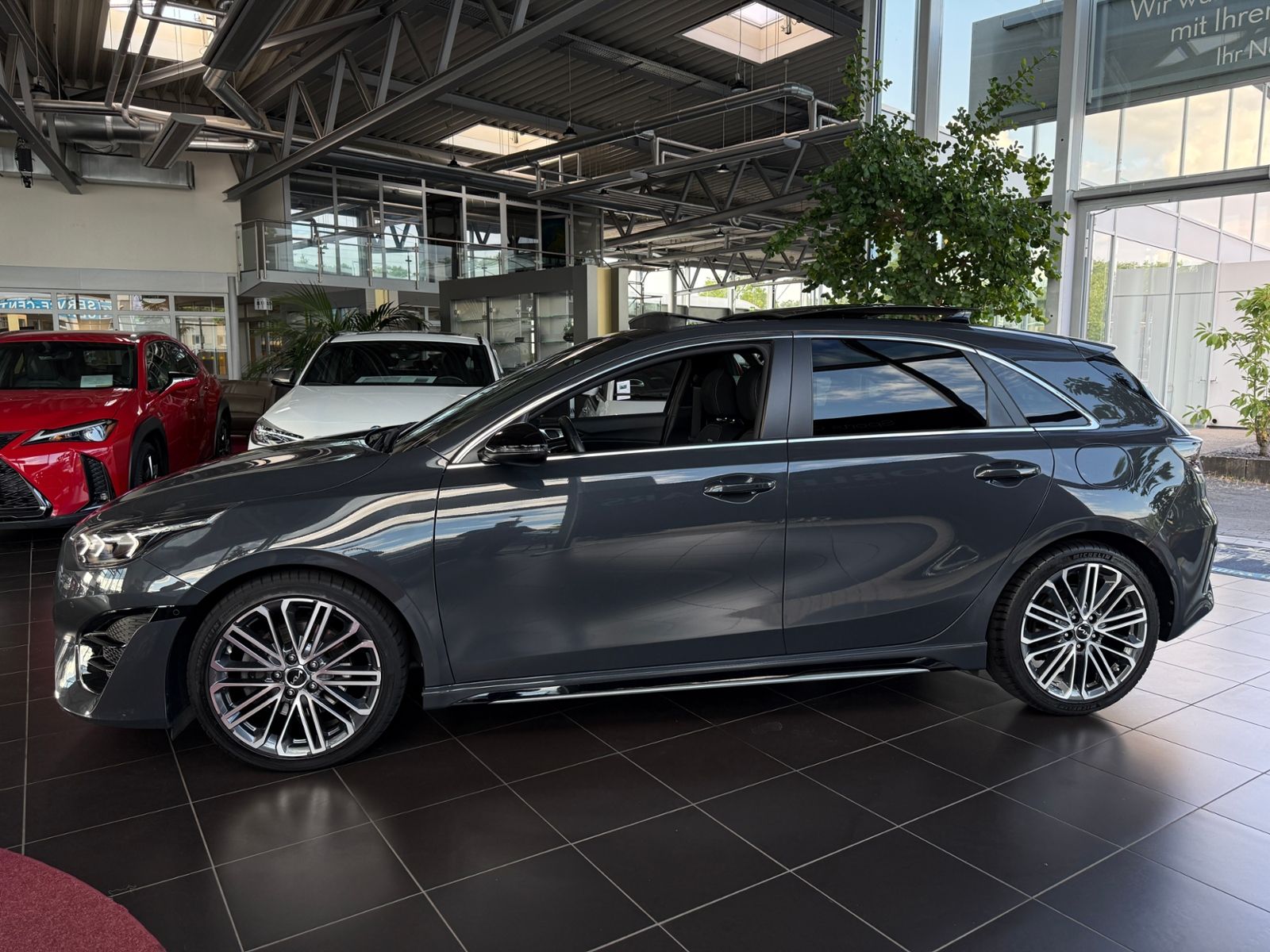 Fahrzeugabbildung Kia Ceed GT Line PANO JBL KAM LED