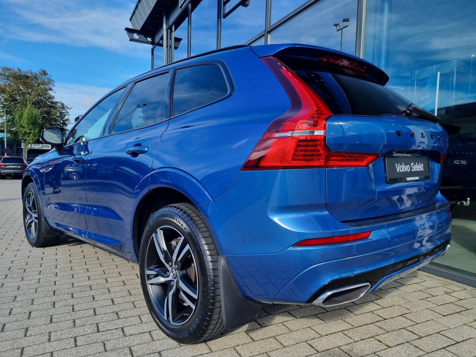 Fahrzeugabbildung Volvo XC60 B4 D R-Design