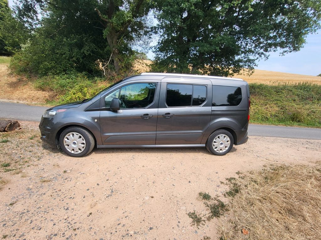 Image of Ford Grand Tourneo