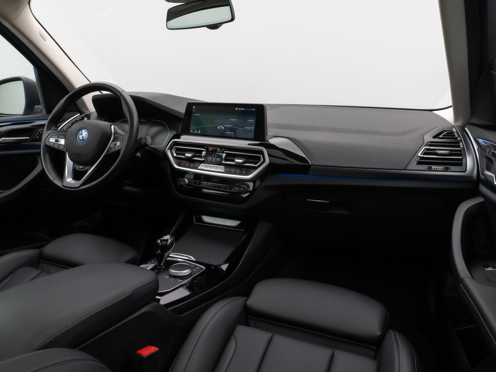 Fahrzeugabbildung BMW X3 xD30e Panorama Kamera DAB HiFi Lenkrhz Sport