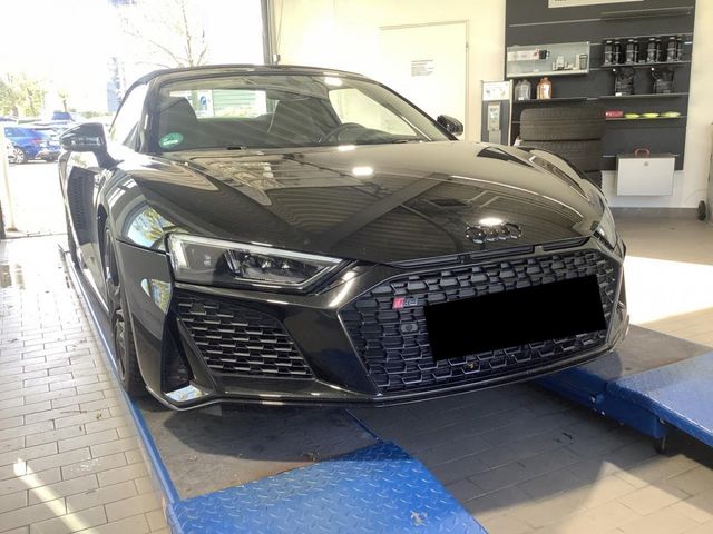 R8 Spyder V10 PERFORMANCE 5.2 FSI RWD LED+RAUTE+